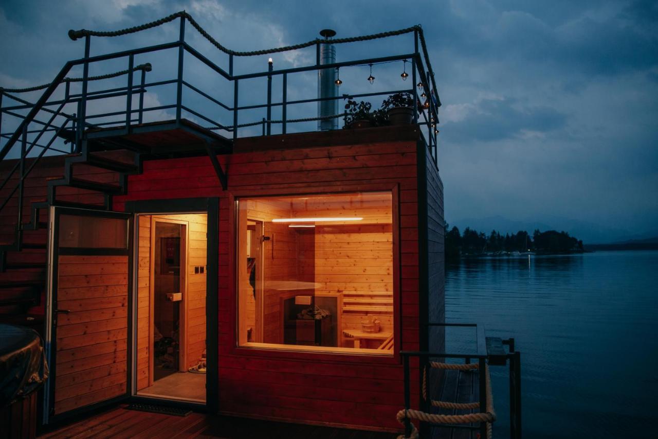 Aquachill Houseboat & Wellness Hotel ลิปตอฟสกี โตรเวก ภายนอก รูปภาพ