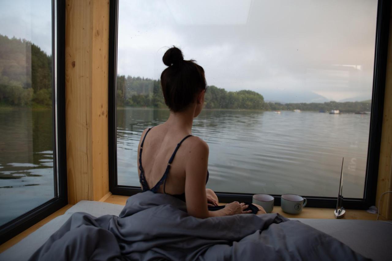 Aquachill Houseboat & Wellness Hotel ลิปตอฟสกี โตรเวก ภายนอก รูปภาพ