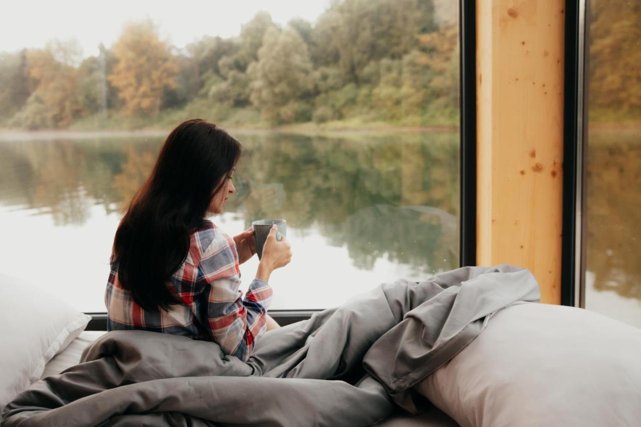 Aquachill Houseboat & Wellness Hotel ลิปตอฟสกี โตรเวก ภายนอก รูปภาพ